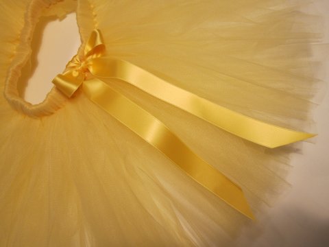 Smukt skrt i solsking gul